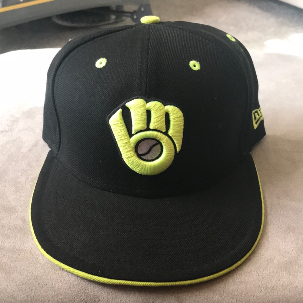 Milwaukee Brewers Fitted Cap